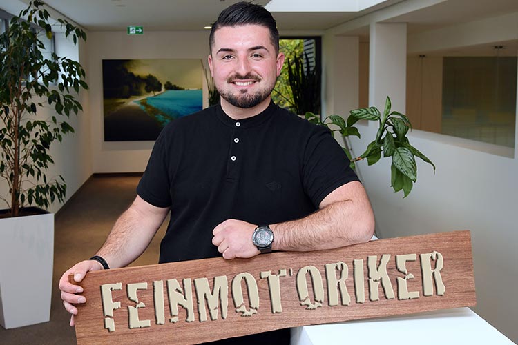 Samir Eminovic, Feinmotoriker